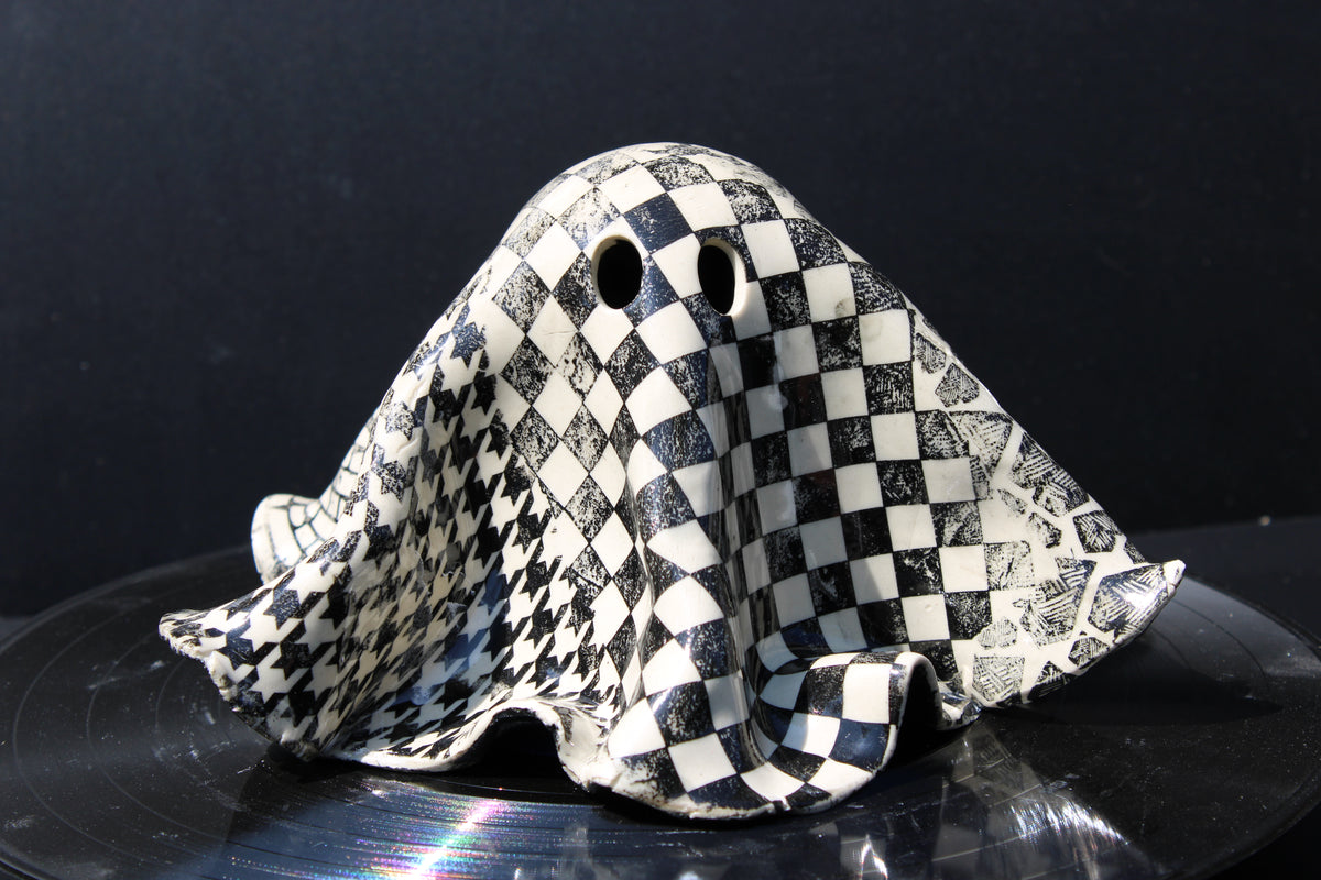 Black and White  5" Ghost