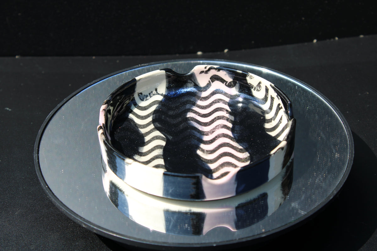 Slithery Ash Tray